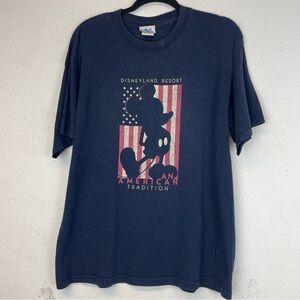 Vintage Disneyland Resort An American Tradition T-Shirt Size L